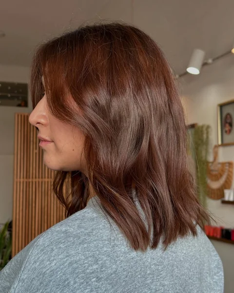 Chestnut Lob with Gentle Waves