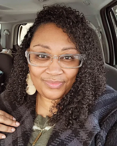 Defined Medium Dark Coils for Great Natural Volume
