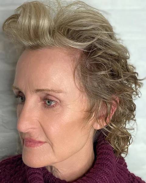 Edgy Short Wavy Crop with Extreme Lift