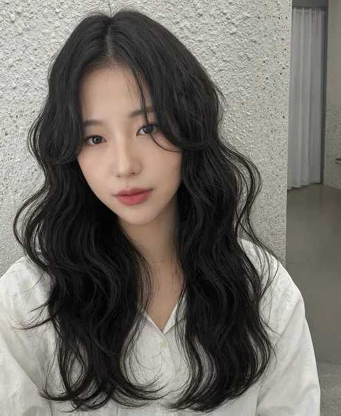 Soft Black Butterfly Cut with Flowing Waves