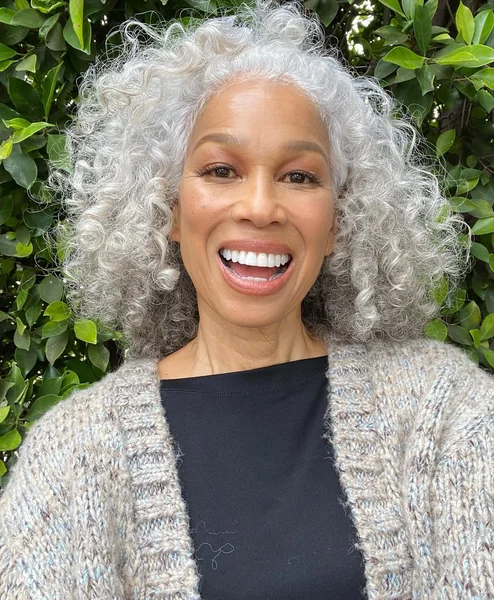 Stunning Silver Curls with Maximum Volume