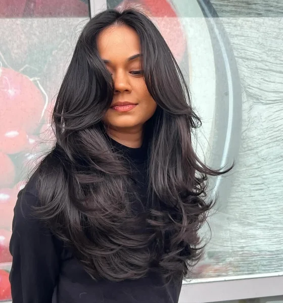 Ultra-Voluminous Dark Butterfly Cut for Mega Bounce