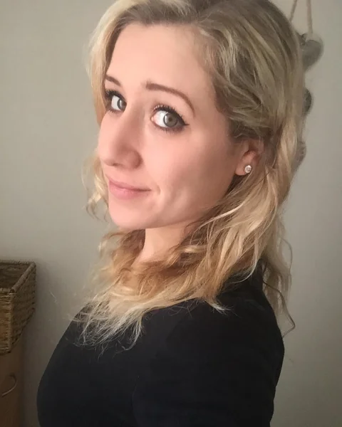 Bright Blonde Medium Cut with Soft, Natural Waves