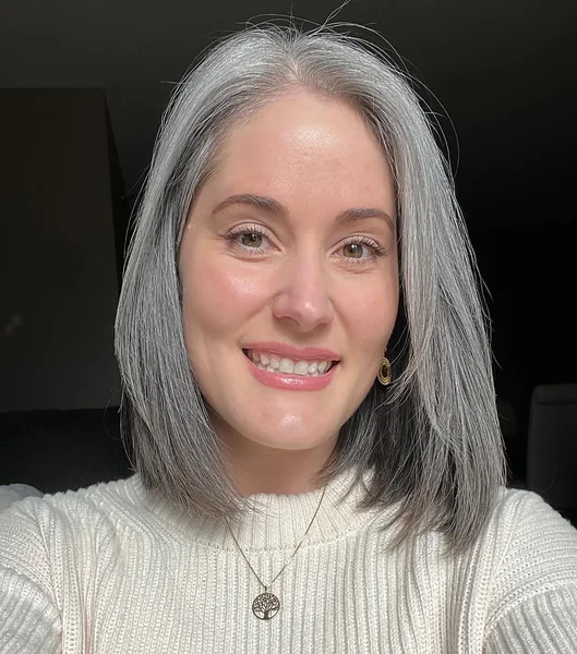 Sleek Silver Bob with Modern Blunt Ends