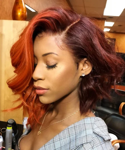 Bold Two-Tone Wavy Bob with Side-Swept Volume