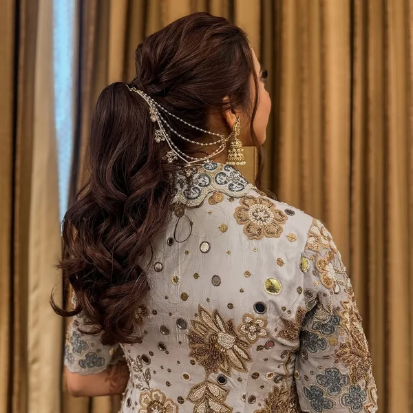 Glamorous Bridal Ponytail with Classic Hollywood Waves