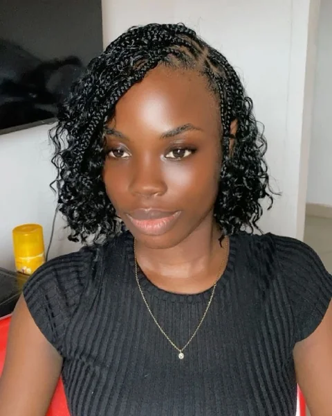 Glossy Side-Parted Bohemian Bob Braids with Curls