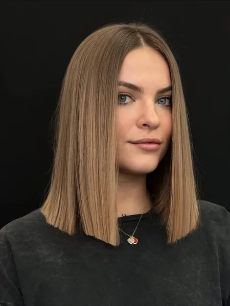 Rounded Stacked Bob with Rich Brown Layers