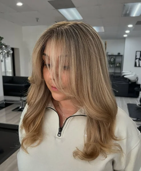 Seamless Honey Blonde Lob with Soft Face-Framing Fringe