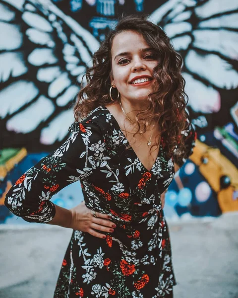 Stunning Long Spiral Curls in a Natural V-Shape