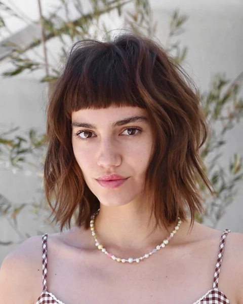 Trendy Wavy Bob with Effortless Short Fringe