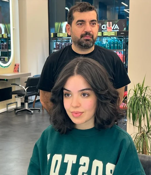 Voluminous Flipped Short Cut for Effortless Style