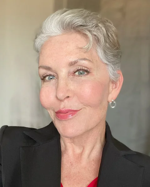 Chic Silver Pixie with Soft Side-Swept Fringe