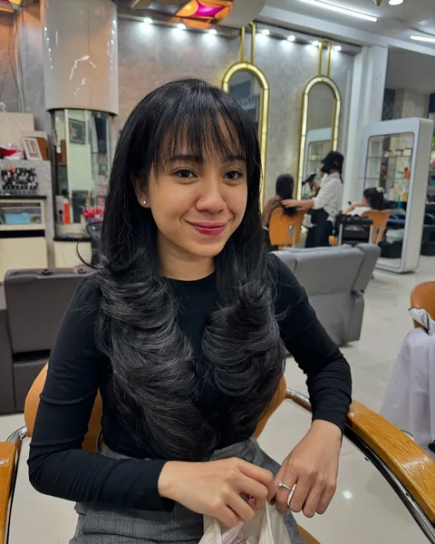 Dramatic Long Layers with Full Voluminous Curls