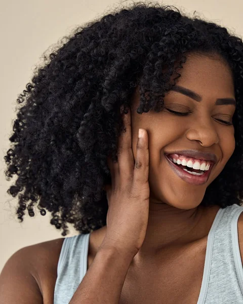 Voluminous Natural Coil Bob with Soft Face-Framing Tendrils