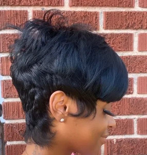 Feathered Caramel Layers with Extra Volume and Movement