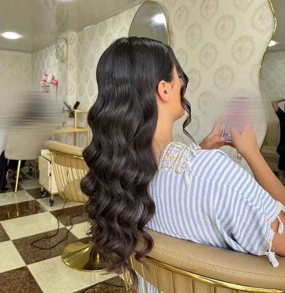 Glossy Espresso Hollywood Waves for Medium Hair