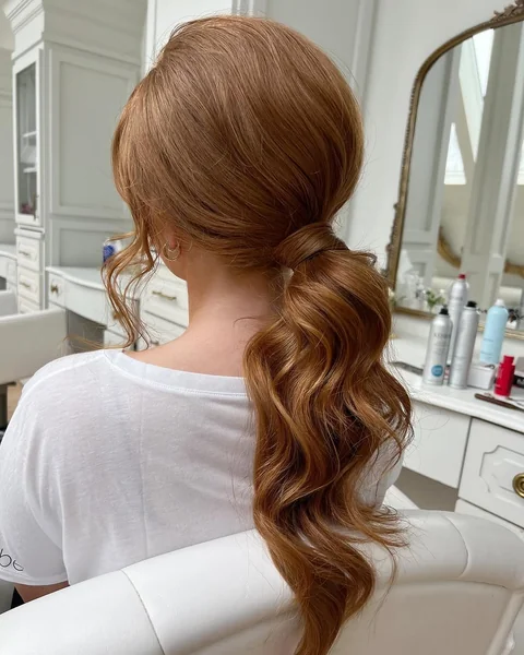 Volumized Copper Ponytail with Retro Crown Lift