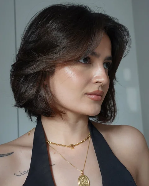 Layered Italian Bob with Soft Face-Framing Curtain Fringe