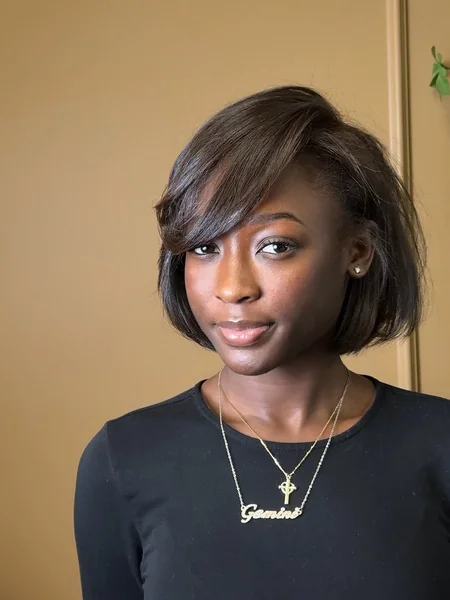 Sleek Italian Bob with Polished Side-Swept Bangs